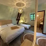 Demeure Du Vallon - D'hotes De Charme Bed & Breakfast 3*