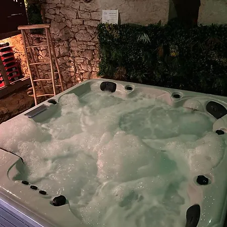 Bed & Breakfast Demeure Du Vallon - D'hotes De Charme Azerat