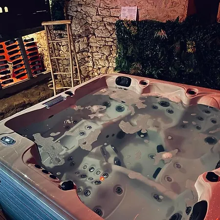 Demeure Du Vallon - D'hôtes De Charme Couette-café Azerat