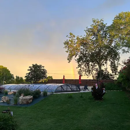 Demeure Du Vallon - D'hotes De Charme Bed and breakfast