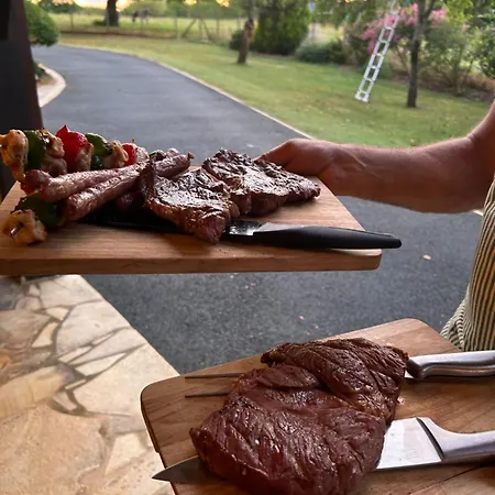 Demeure Du Vallon - D'hotes De Charme Azerat
