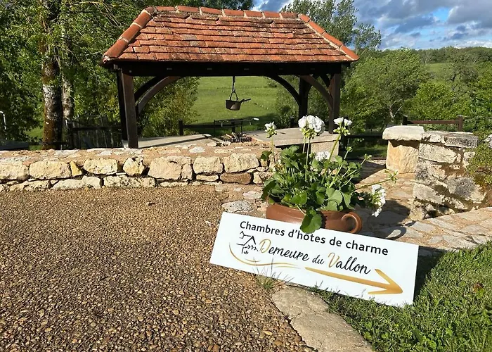 Bed & Breakfast Demeure Du Vallon - D'hotes De Charme 3*